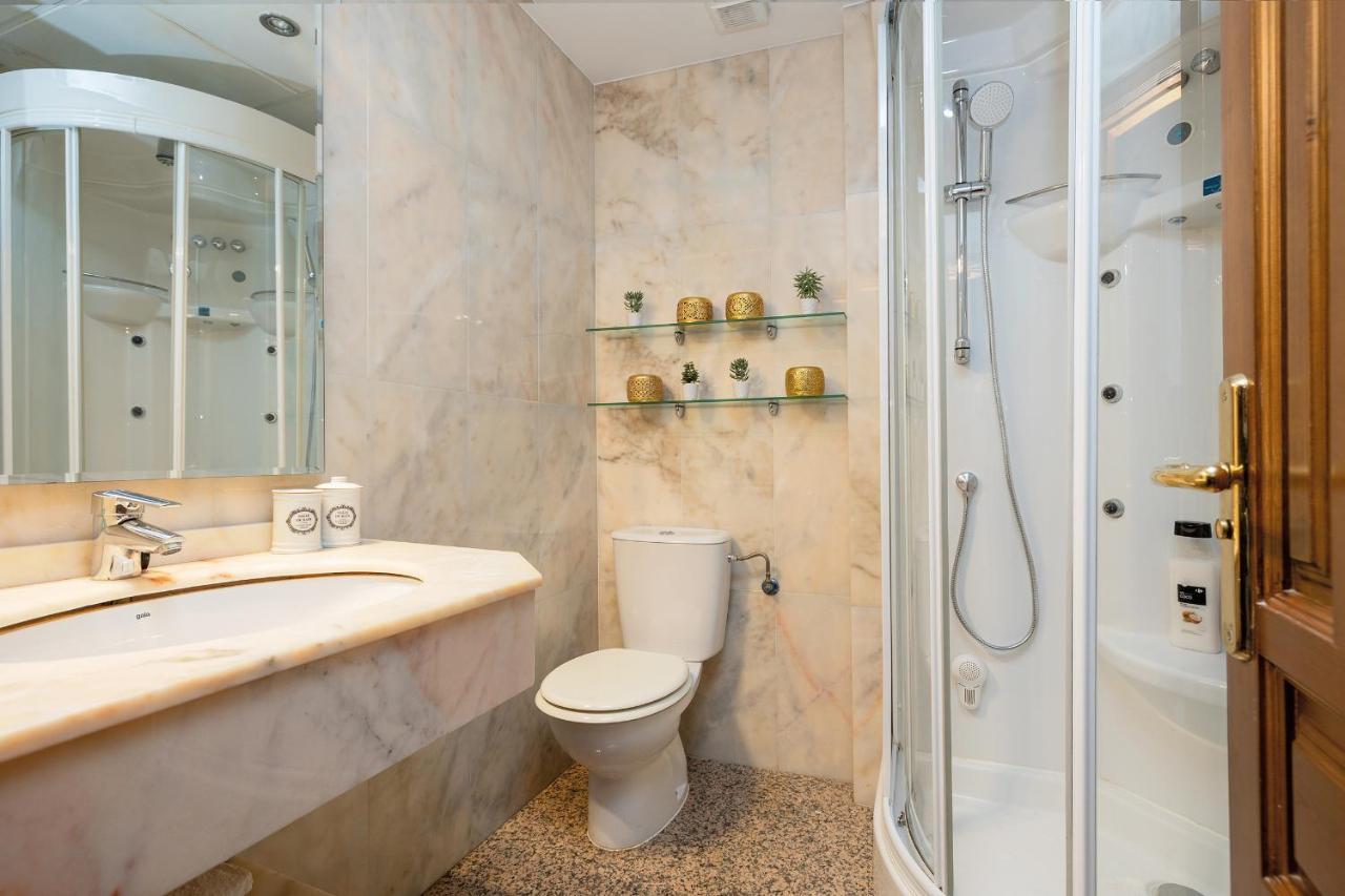 Dreaming Bib Rambla - Free Parking Apartment กรานาดา ภายนอก รูปภาพ